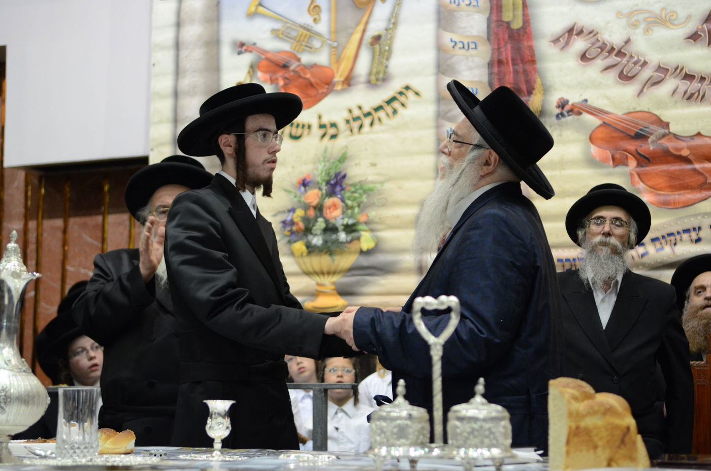 אירוסי נכד האדמו"ר מצאנז עם נכדת בעל ה"שפע חיים" זי"ע • גלריה