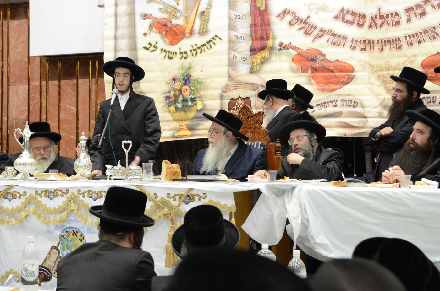 אירוסי נכד האדמו"ר מצאנז עם נכדת בעל ה"שפע חיים" זי"ע • גלריה