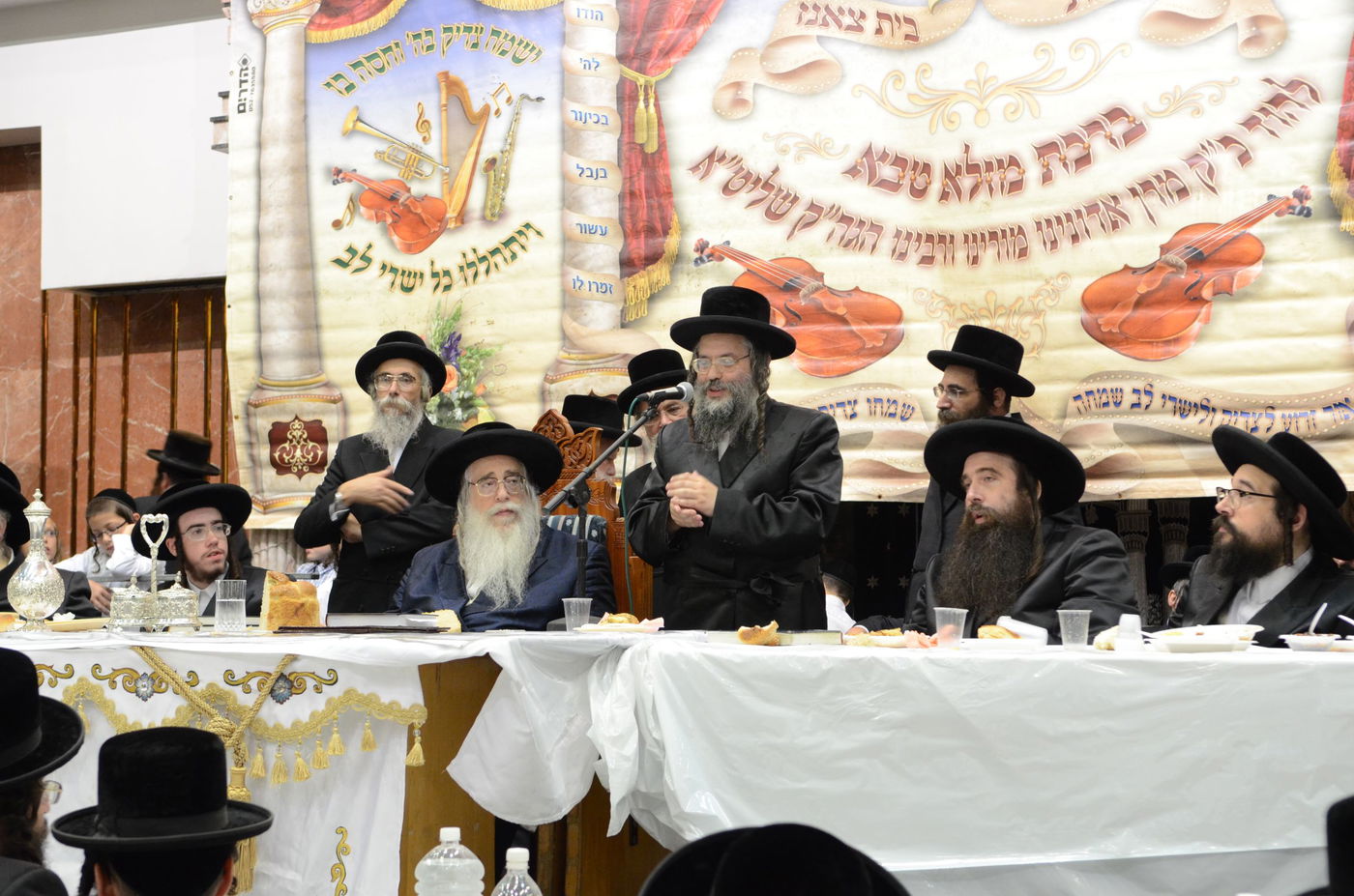 אירוסי נכד האדמו"ר מצאנז עם נכדת בעל ה"שפע חיים" זי"ע • גלריה