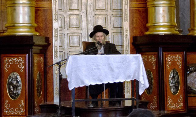 ראש הישיבה בהיכל "עטרת שלמה", אתמול