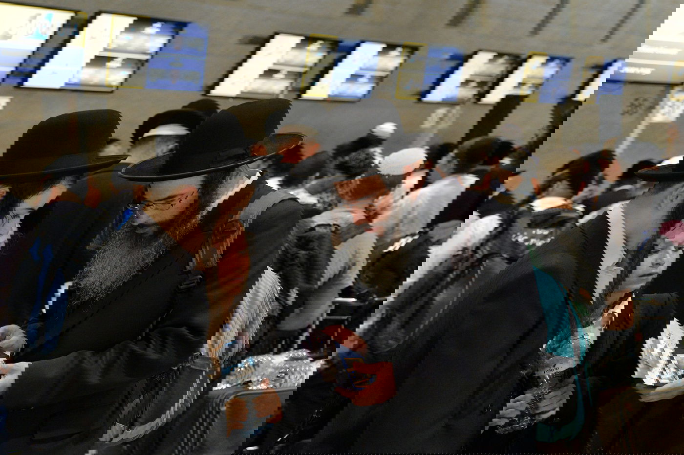 בדרך לאומן: "שאלים" נגד פריצות • תמונות