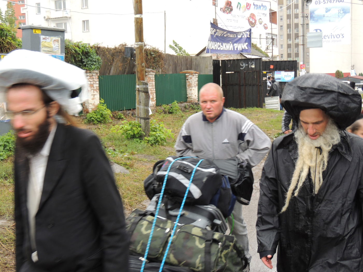 בישראל חם, באומן גשום • גלרית ענק
