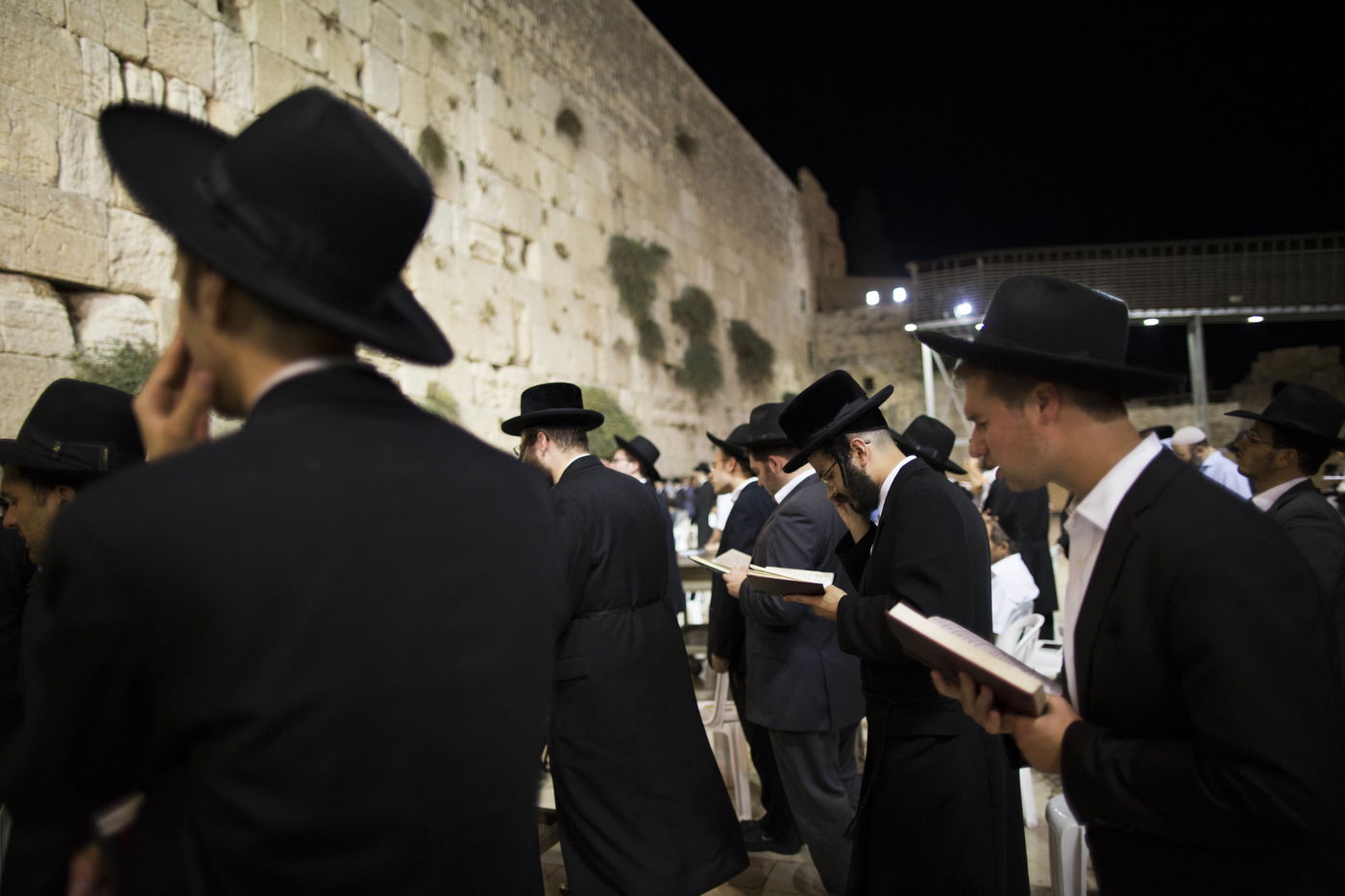 ערב ראש השנה: מבקשים סליחה בכותל המערבי • צפו