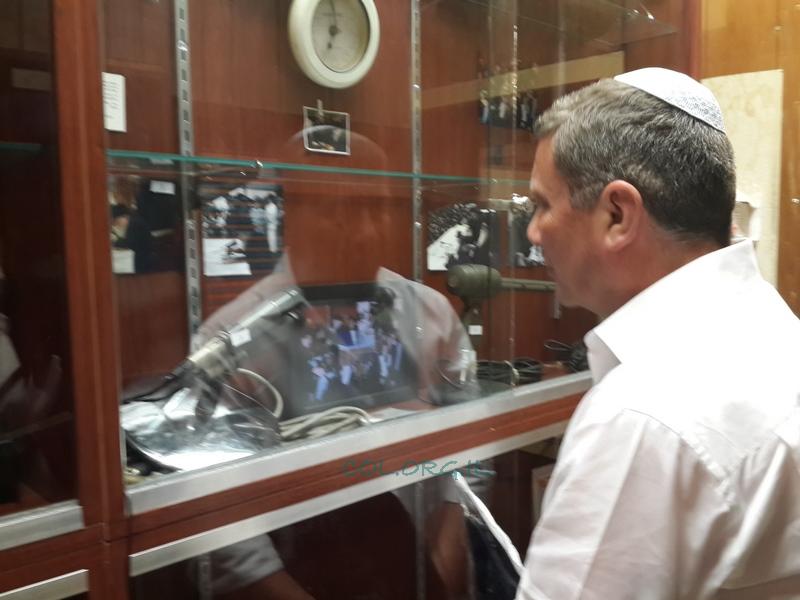 צפו בגלריה: נוחי דנקנר מבקר ב-770