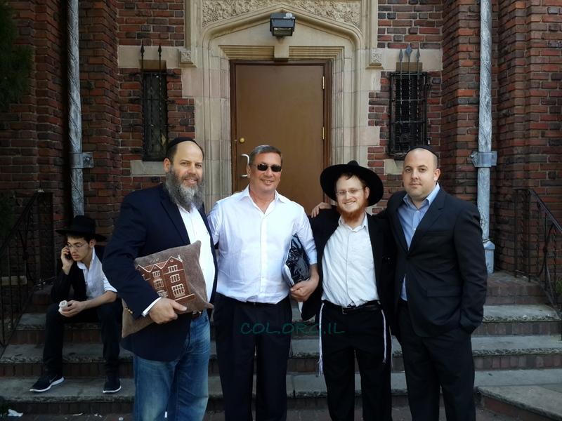 צפו בגלריה: נוחי דנקנר מבקר ב-770