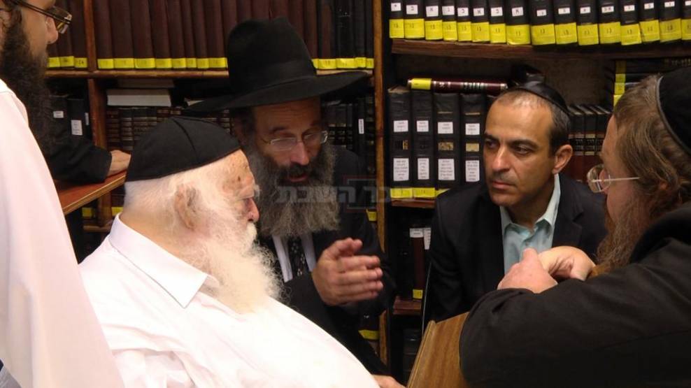 בכירי משרד הבריאות בבית הגר"ח קנייבסקי