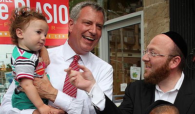 ביל דה בלסיו לפני הפריימריז, בשכונות החרדיות