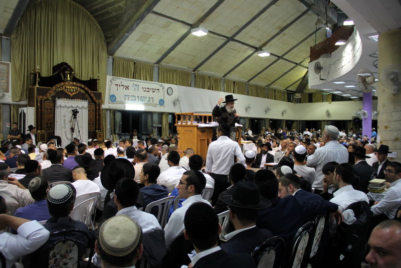 הרב אלבז בסליחות: 'מי שמקצץ יש לו שריטה'