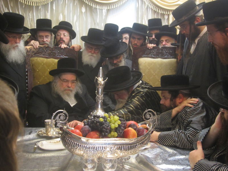 גלריה: האדמו"ר מבעלזא בביקור אצל האדמו"ר מתולדות אברהם יצחק