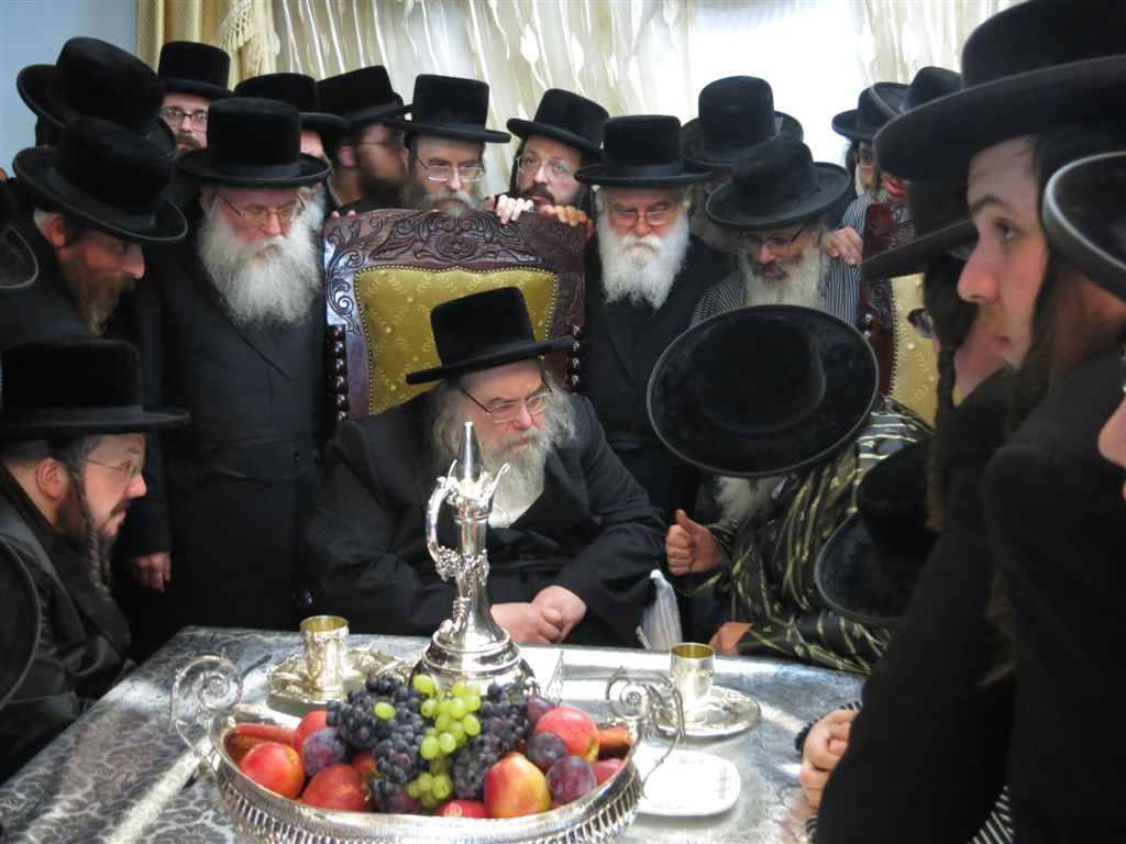 גלריה: האדמו"ר מבעלזא בביקור אצל האדמו"ר מתולדות אברהם יצחק