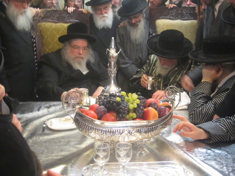 גלריה: האדמו"ר מבעלזא בביקור אצל האדמו"ר מתולדות אברהם יצחק