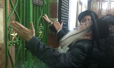 בקבר יעקב אבינו במערת המכפלה