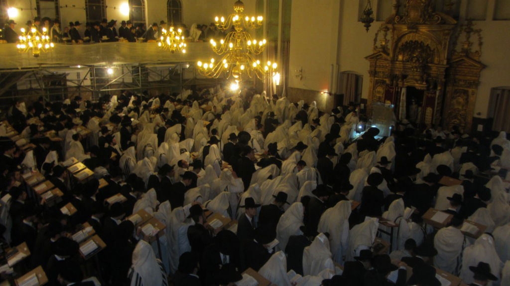 צפו בגלריה: 'נעילה' בישיבת פוניבז'