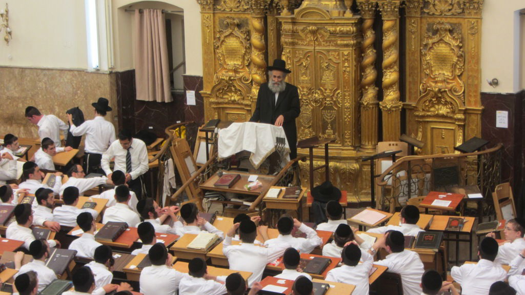 צפו בגלריה: 'נעילה' בישיבת פוניבז'