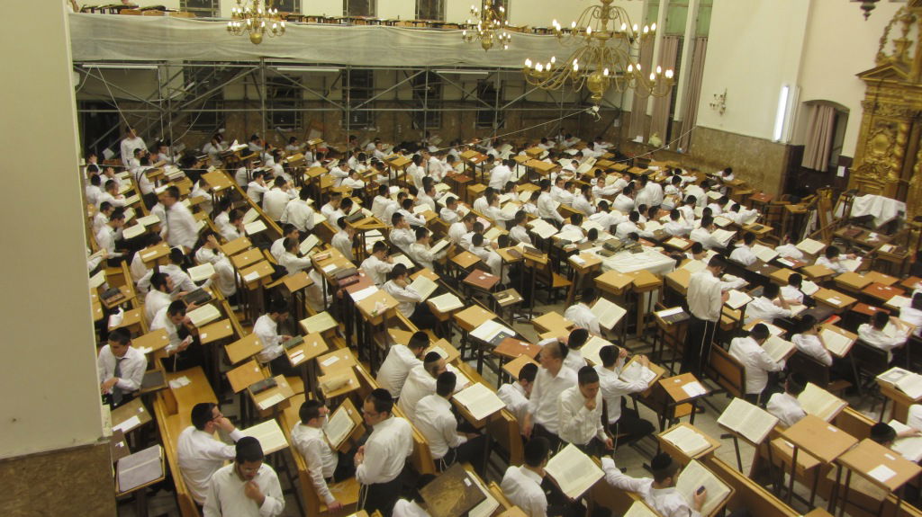 צפו בגלריה: 'נעילה' בישיבת פוניבז'