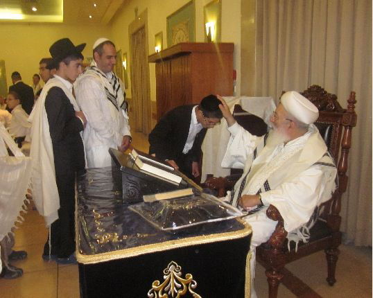 סיקור: יום כיפור במחיצת הרב שלמה עמאר