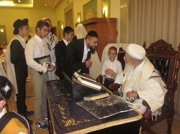 סיקור: יום כיפור במחיצת הרב שלמה עמאר