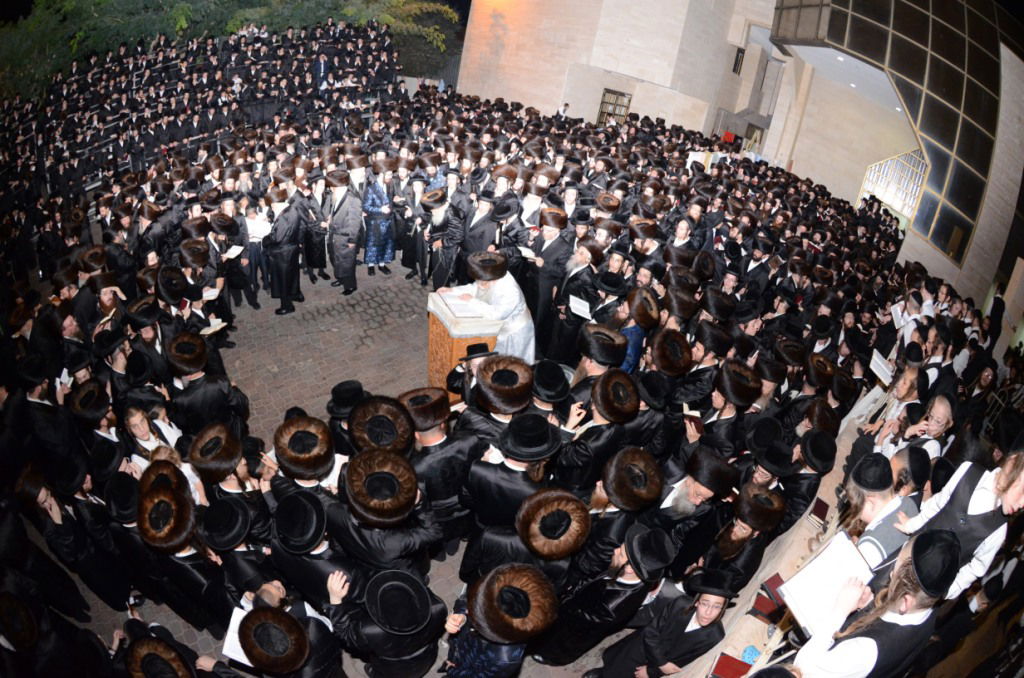 קידוש לבנה במוצאי יום כיפור