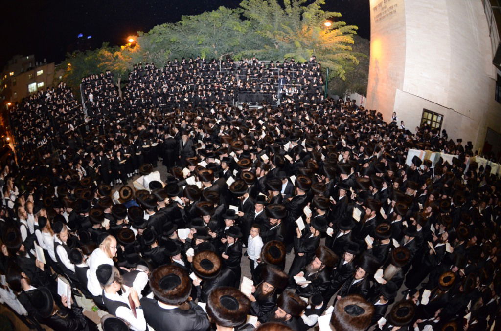 קידוש לבנה במוצאי יום כיפור