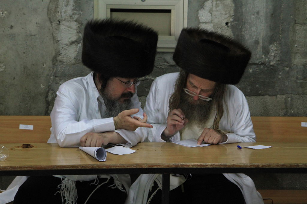 ערב יום כיפור בחצר לעלוב בבית שמש • גלריה