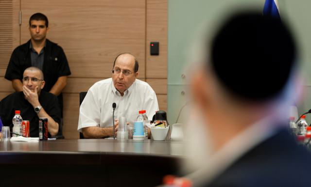 יעלון בוועדה, אתמול