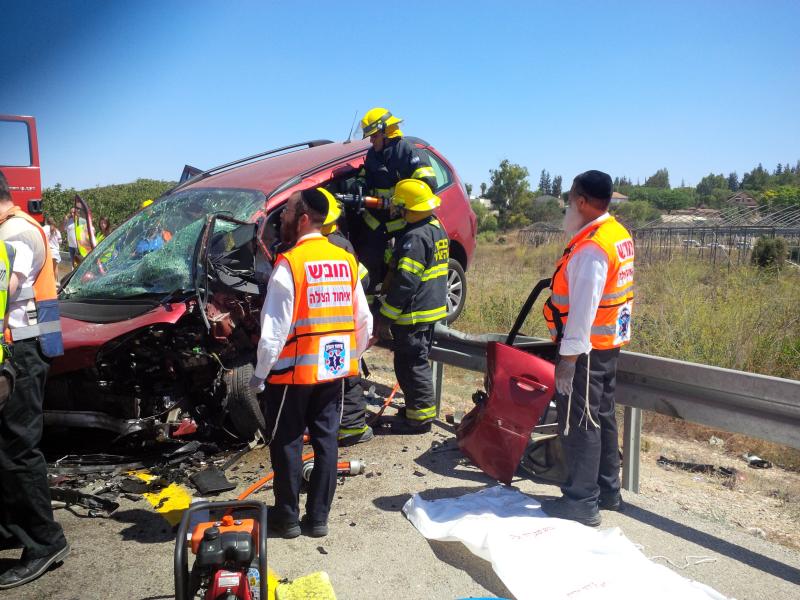 כביש 38 סמוך לבית שמש: חרדי נהרג בתאונה קשה