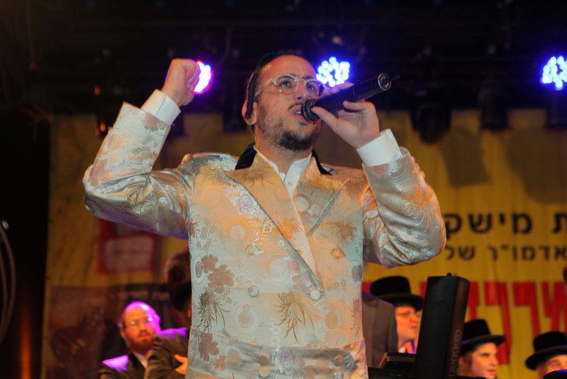 למעלה מ- 40 אלף איש בשמחת בית השואבה של חסידות מישקולץ בפתח תקוה