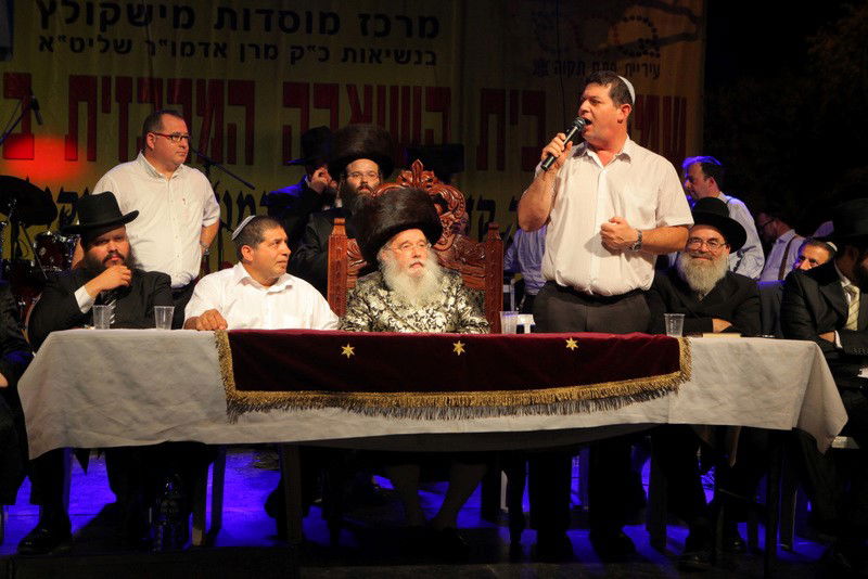 למעלה מ- 40 אלף איש בשמחת בית השואבה של חסידות מישקולץ בפתח תקוה
