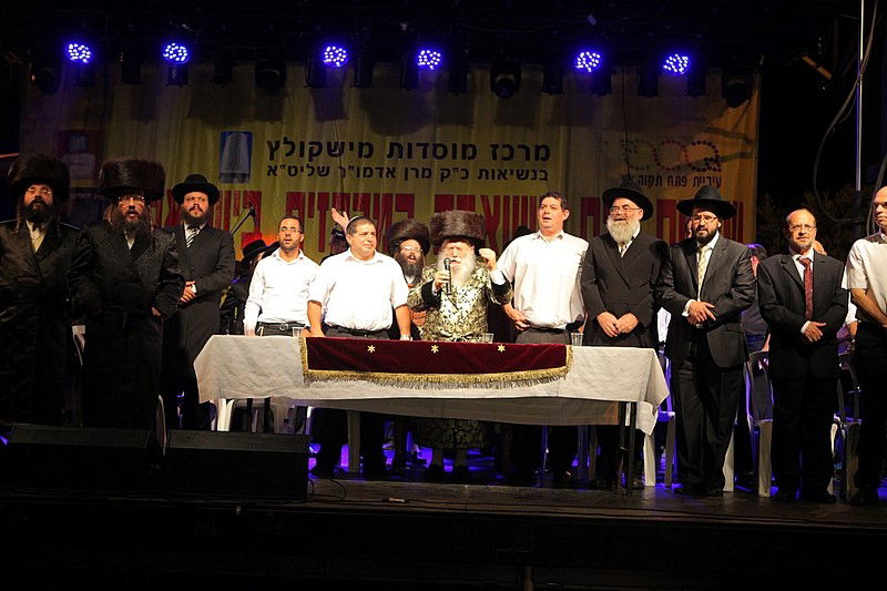 למעלה מ- 40 אלף איש בשמחת בית השואבה של חסידות מישקולץ בפתח תקוה