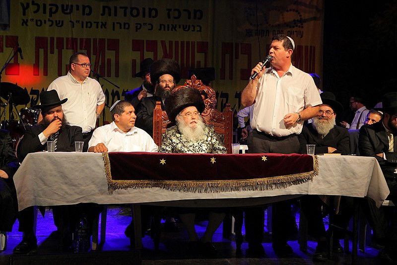 למעלה מ- 40 אלף איש בשמחת בית השואבה של חסידות מישקולץ בפתח תקוה
