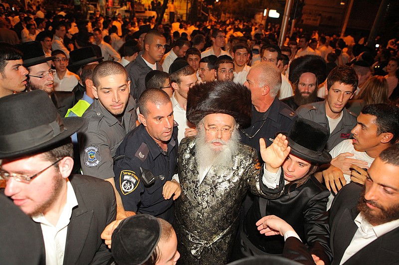 למעלה מ- 40 אלף איש בשמחת בית השואבה של חסידות מישקולץ בפתח תקוה