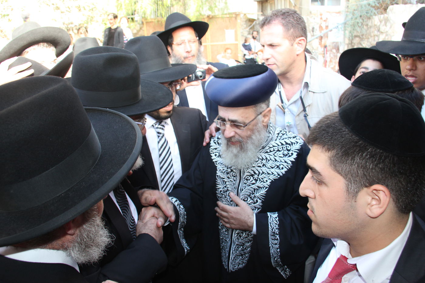 צפו: הקבלת פני רבו בסוכת הראשל"צ