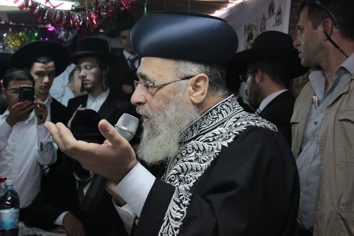 צפו: הקבלת פני רבו בסוכת הראשל"צ