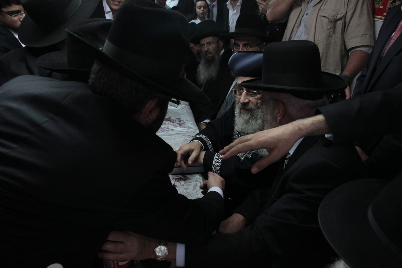 צפו: הקבלת פני רבו בסוכת הראשל"צ