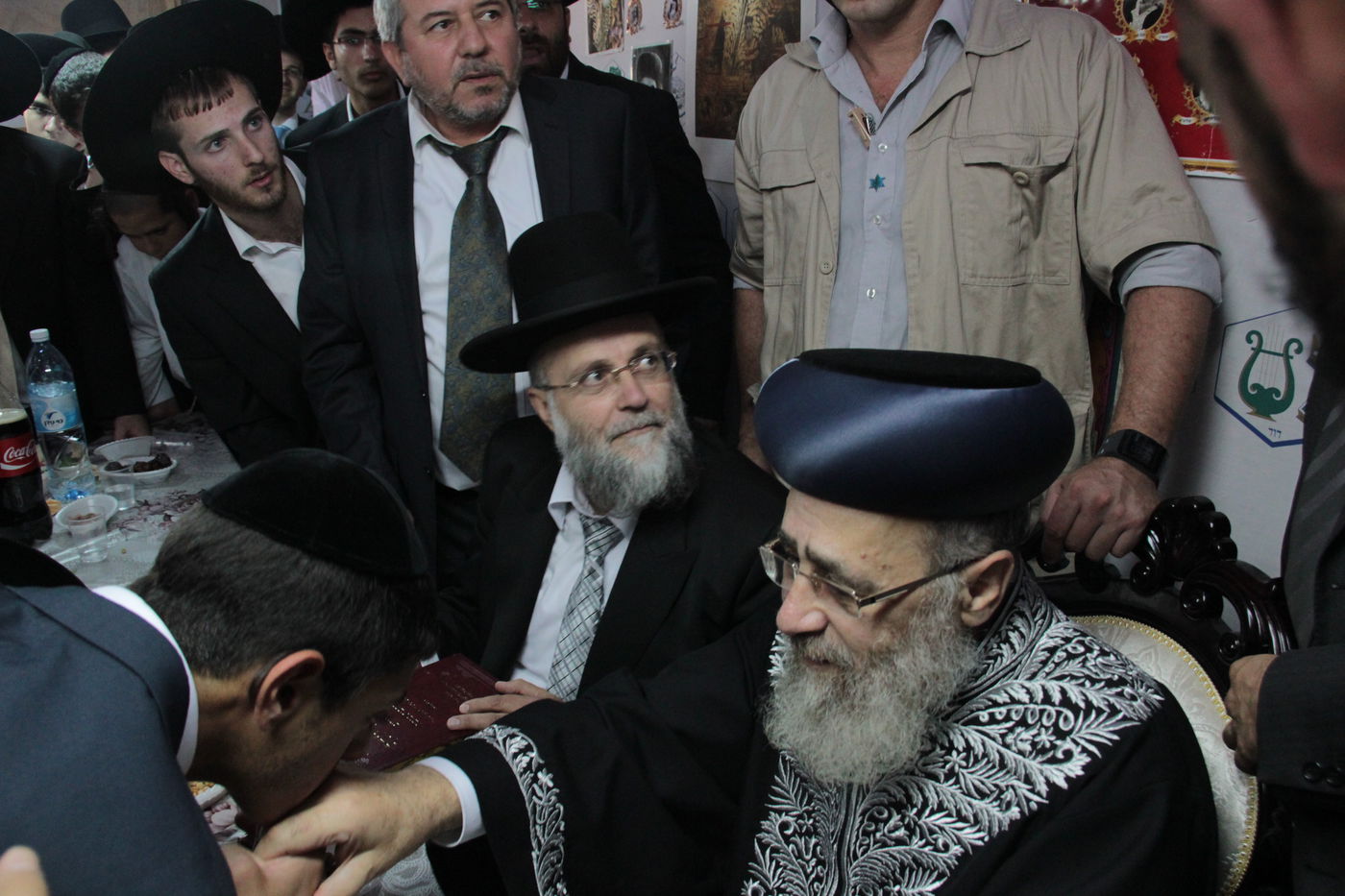 צפו: הקבלת פני רבו בסוכת הראשל"צ