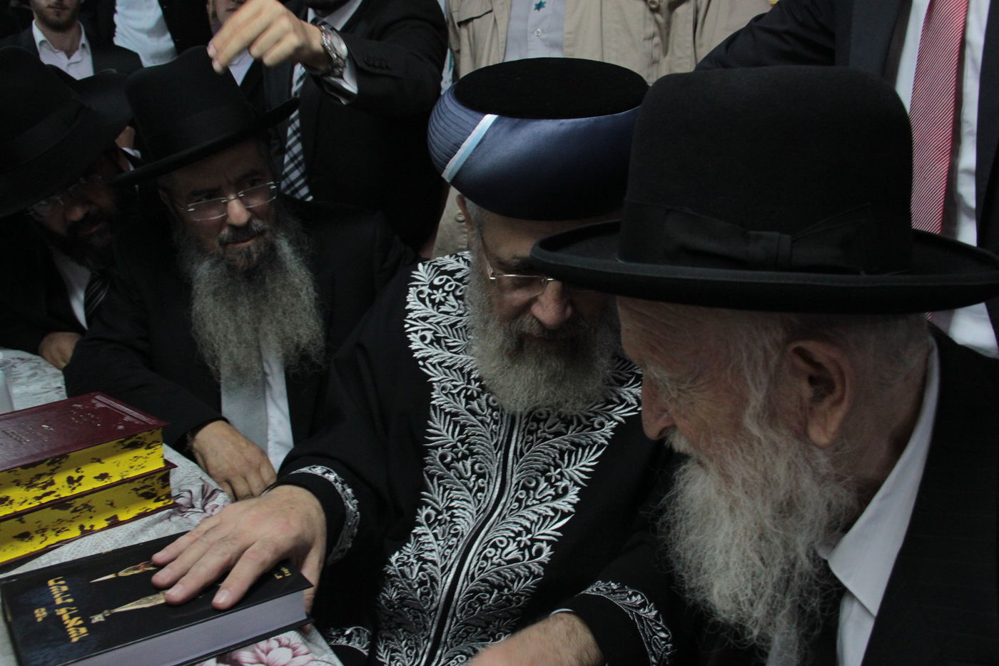 צפו: הקבלת פני רבו בסוכת הראשל"צ