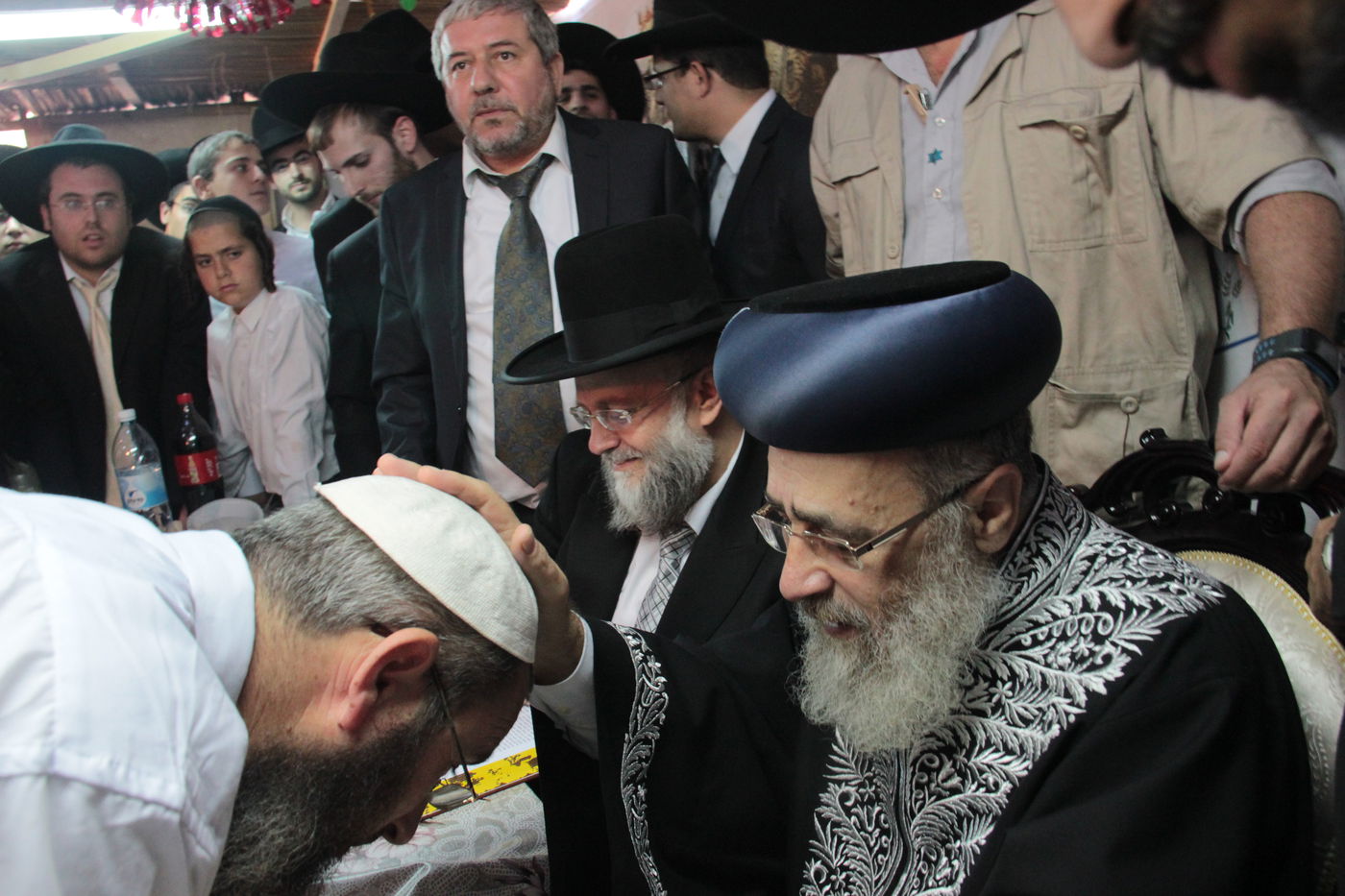 צפו: הקבלת פני רבו בסוכת הראשל"צ