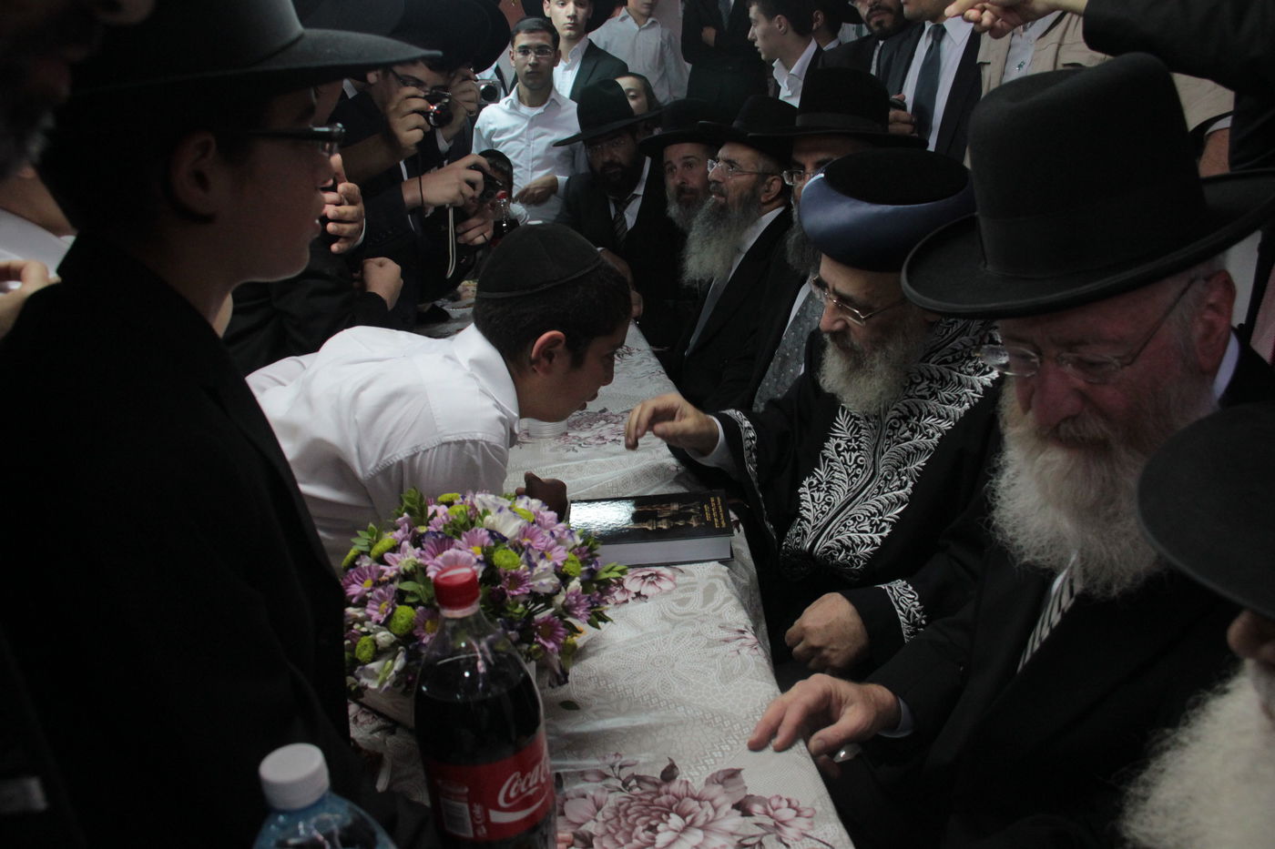 צפו: הקבלת פני רבו בסוכת הראשל"צ