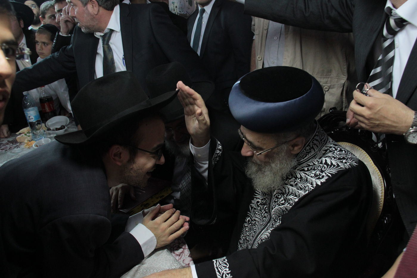 צפו: הקבלת פני רבו בסוכת הראשל"צ