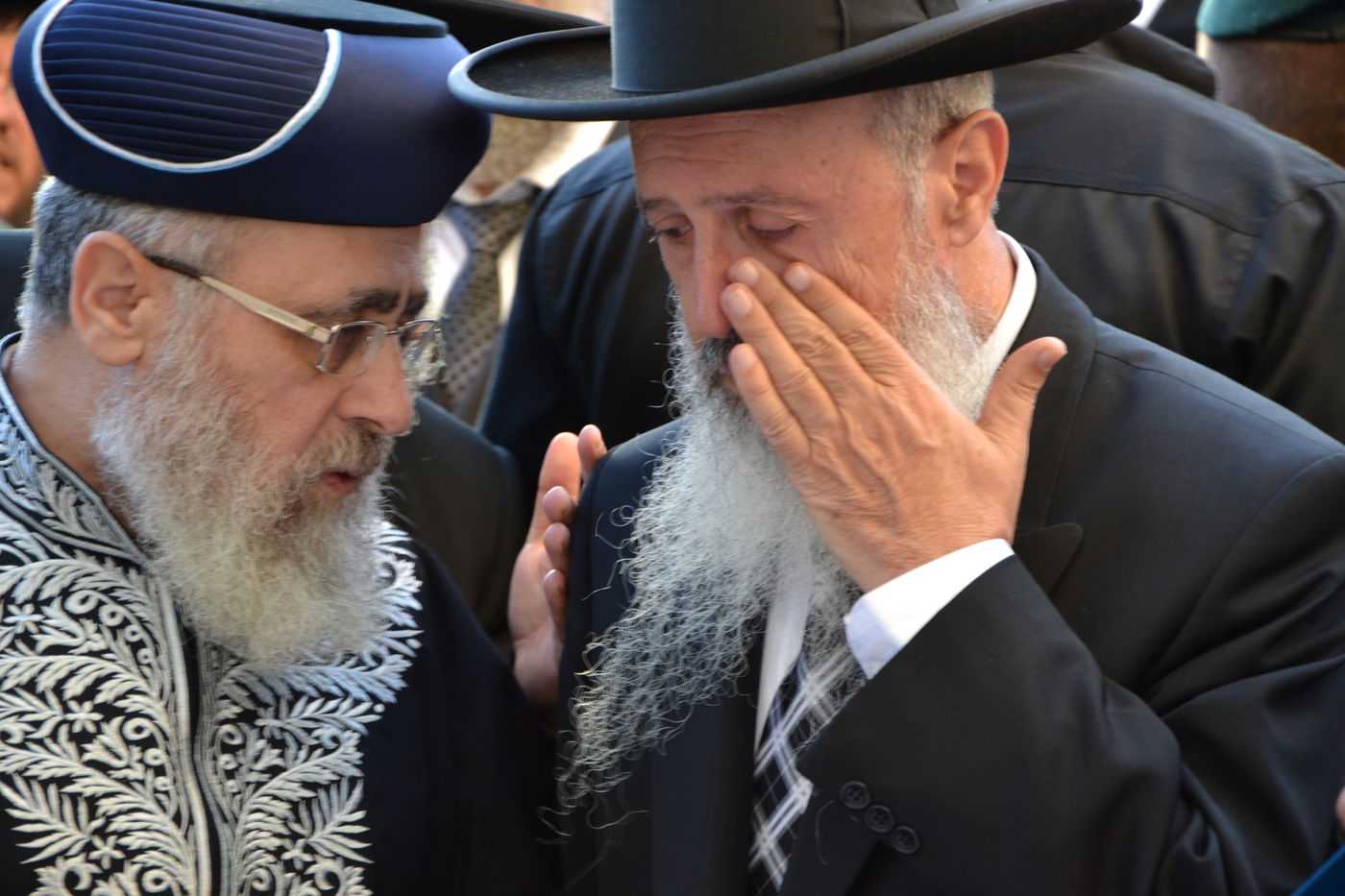 אלפים בעצרת תפילה לרפואת מרן הרב עובדיה יוסף