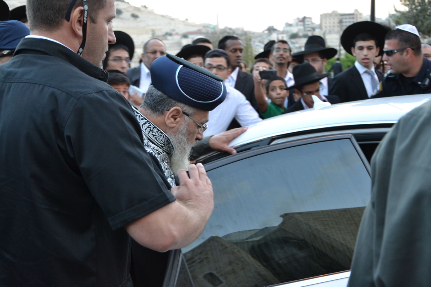 אלפים בעצרת תפילה לרפואת מרן הרב עובדיה יוסף