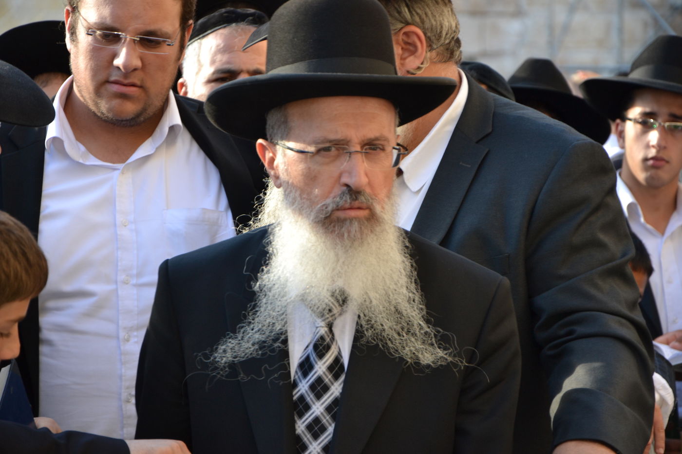 אלפים בעצרת תפילה לרפואת מרן הרב עובדיה יוסף