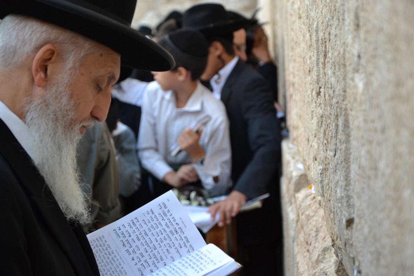 אלפים בעצרת תפילה לרפואת מרן הרב עובדיה יוסף