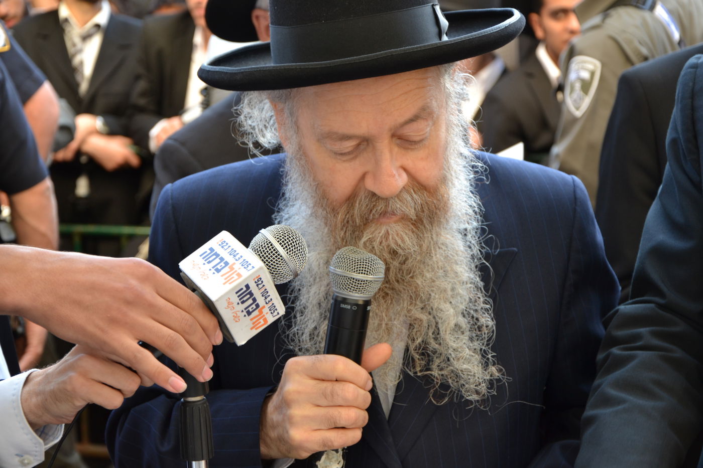 אלפים בעצרת תפילה לרפואת מרן הרב עובדיה יוסף