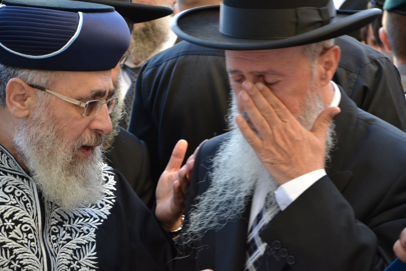 אלפים בעצרת תפילה לרפואת מרן הרב עובדיה יוסף