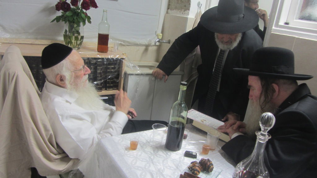 ביקורי החג של הרב מרדכי גרוס • גלריה