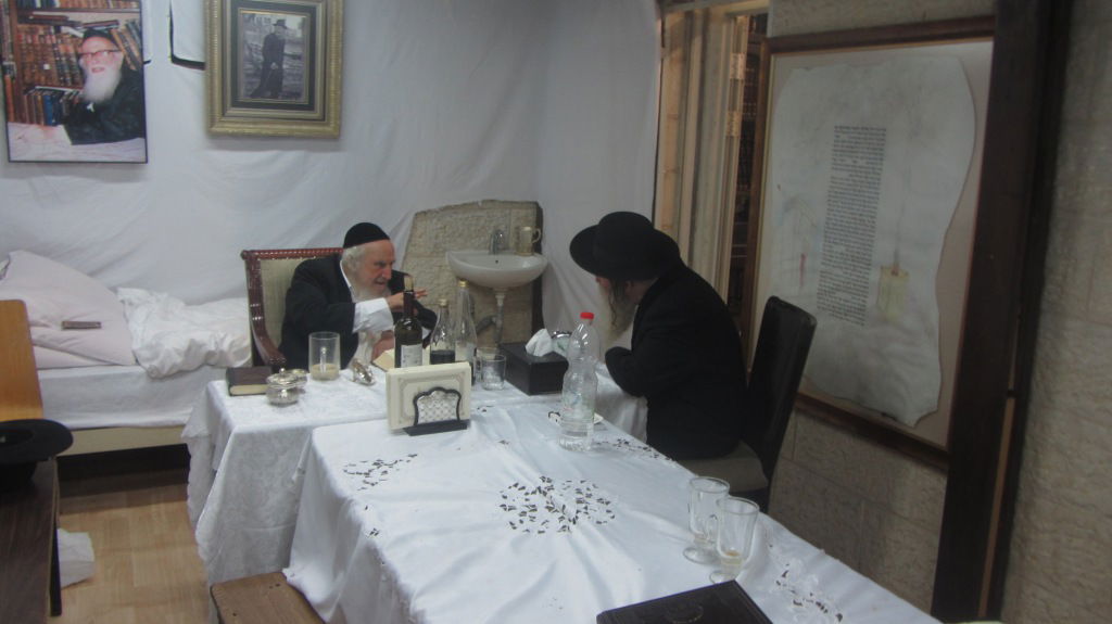 ביקורי החג של הרב מרדכי גרוס • גלריה