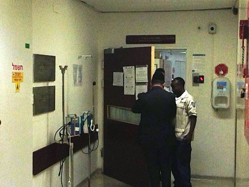 התורה בסכנה • הרופאים: "נשקפת סכנה לחיי הרב עובדיה, אך לא מיידית"