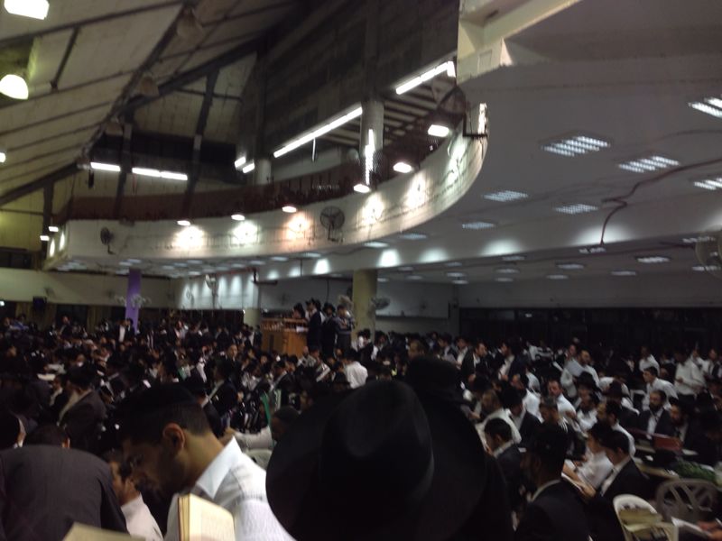 המונים מתחננים: רפואה שלמה למרן