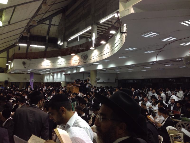 המונים מתחננים: רפואה שלמה למרן